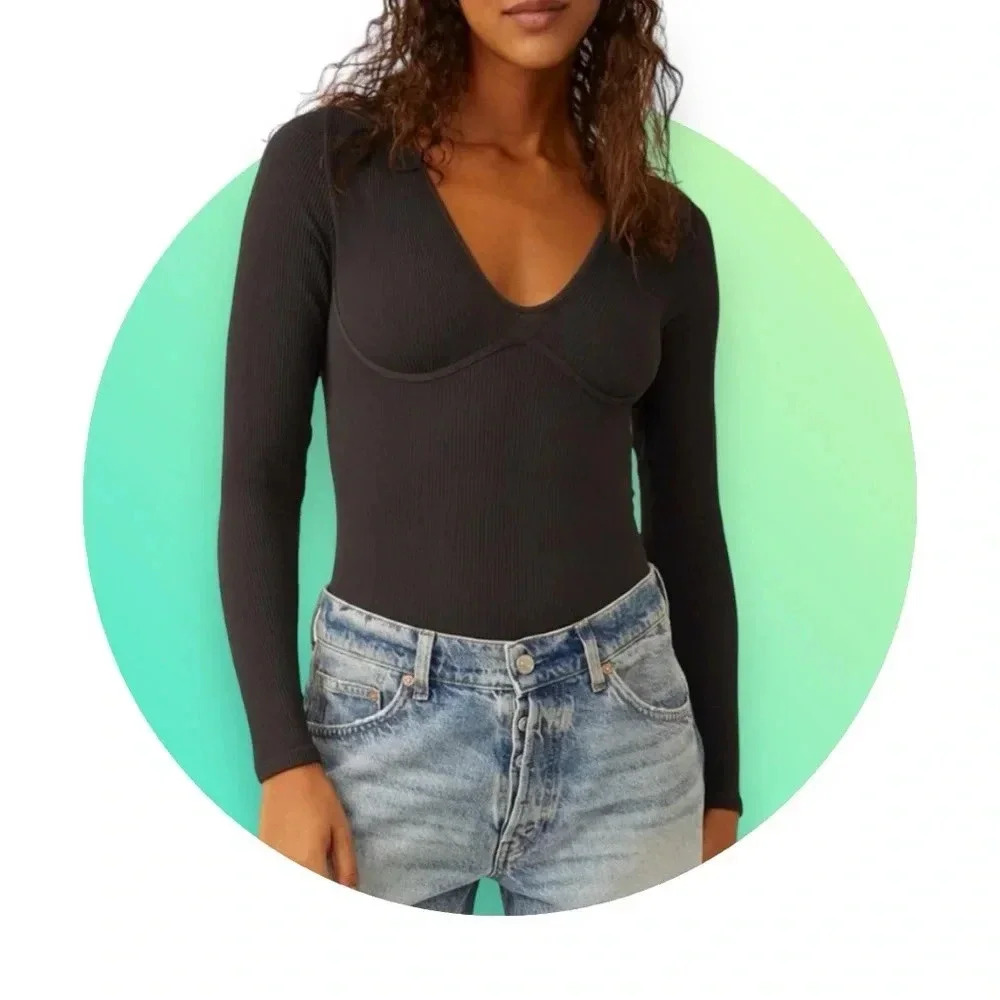 Free People NWOT | Meg Seamless Rib V Neck Bodysuit | M/L